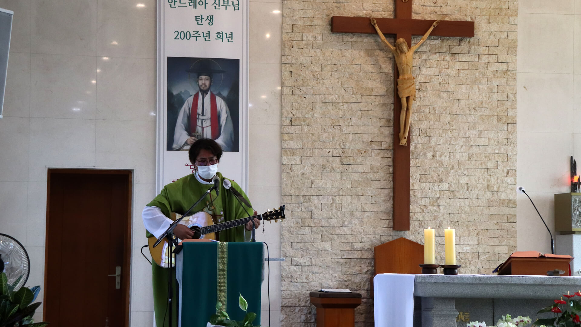 2021.06.20.<br>6월 둘째 주와 셋째 주, 청평성당과 홍천성당에서 신축기금 모금을 위한 미사가 있었습니다.